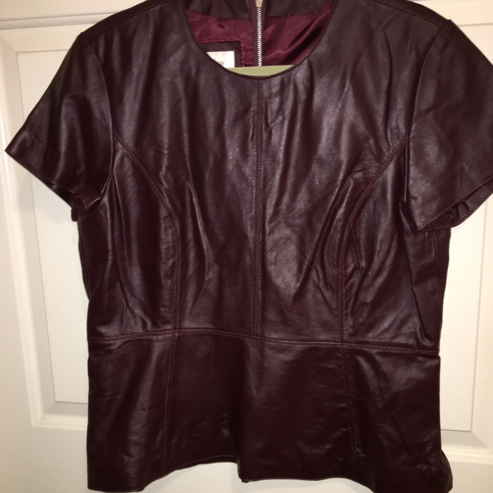 NEIMAN MARCUS PRE-LOVED AUTHENTIC GENUINE LEATHER PEPLUM STYLE SHORT SLEEVES TOP